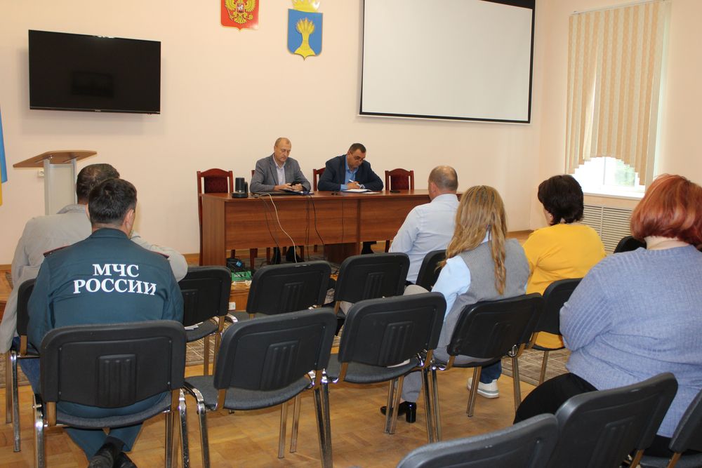 Состоялось очередное заседание КПЛЧС в связи с ситуацией сложившейся с подтоплением отдельных населенных пунктов.