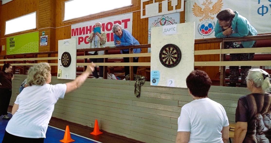Состоялся отборочный турнир по игре в дартс.