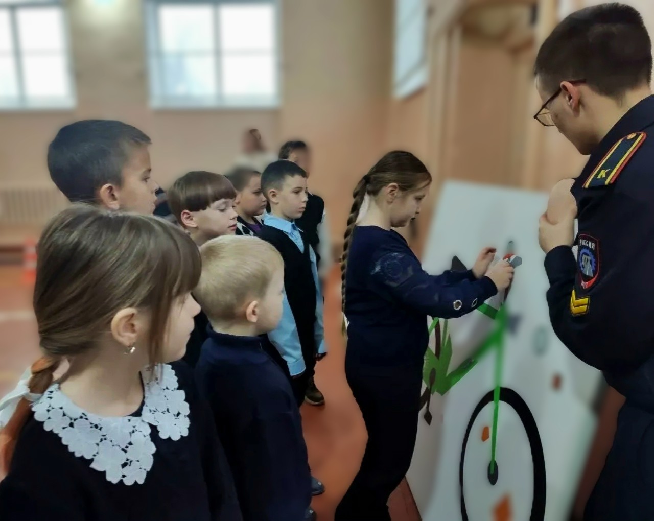 Изучать правила дорожного движения веселее и эффективнее на практических занятиях.