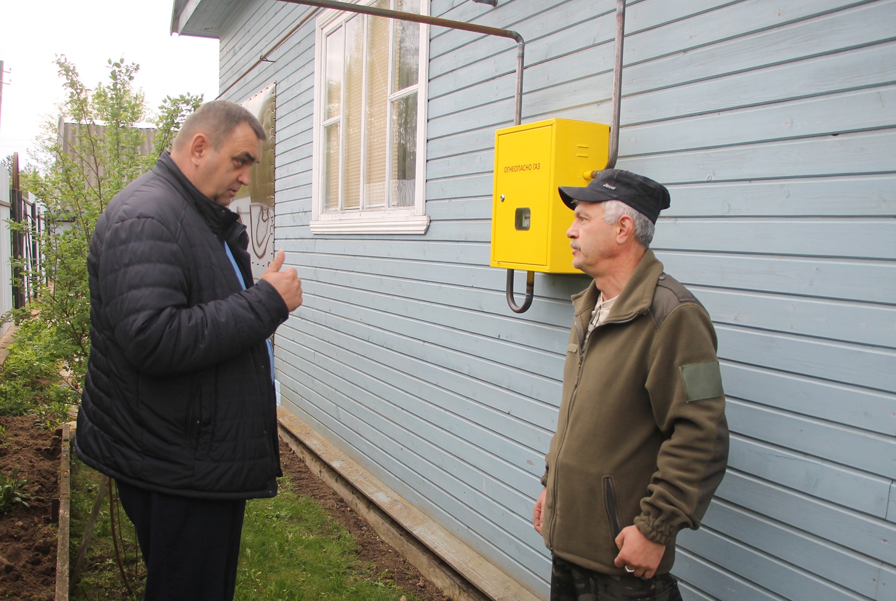 В Демянском округе продолжается газификация частных домовладений к природному газу.