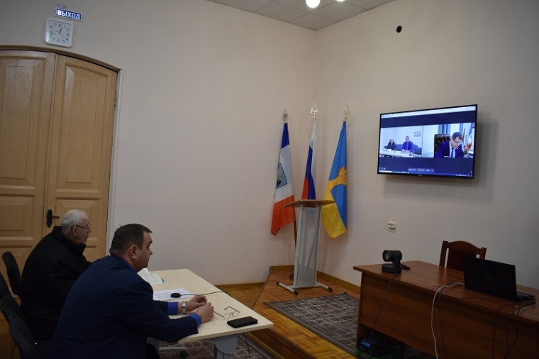 Заместитель Губернатора Новгородской области, куратор округа И.С.Маленко провел личный прием граждан в режиме видеоконференцсвязи. Заместитель Губернатора Новгородской области, куратор округа И.С.Маленко провел личный прием граждан в режиме видеоконференцсвязи.