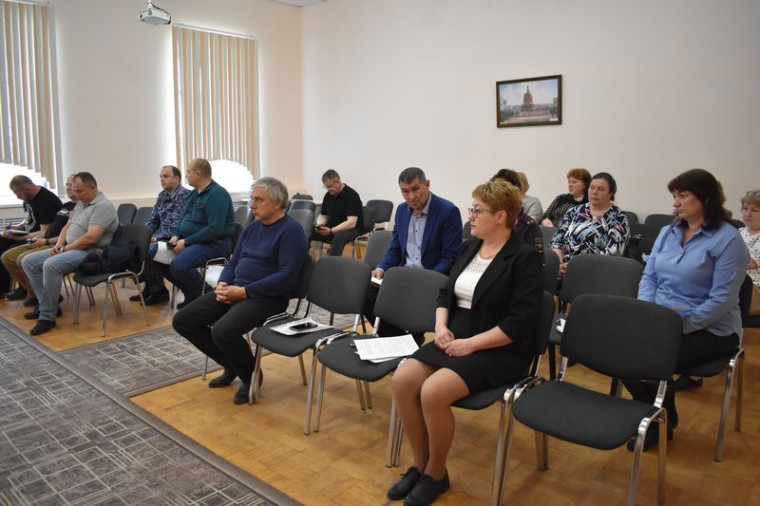 В Администрации округа состоялось рабочее совещание с командирами поисковых отрядов. В Администрации округа состоялось рабочее совещание с командирами поисковых отрядов.