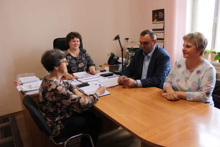 В Демянском муниципальном округе начинается работа по реализации практики инициативного бюджетирования «Народный бюджет» на 2026 год. В Демянском муниципальном округе начинается работа по реализации практики инициативного бюджетирования «Народный бюджет» на 2026 год.